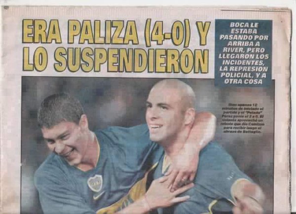 Los medios remarcaban la paliza y el abandono de River Plate. Así lo disfrutaban Battaglia y Pérez.